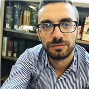 Ricercatore in lettere antiche offre lezione in greco e latino